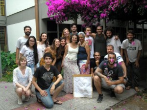 A turma formada por Rodrigo, Pricilla, Isadora, Raiza (bis), Vanessa, Morgana, Guilherme, Fernanda, Ana, Pedro, Marlon, Caio, Gabriel, Patrícia, Flamissiano, João Armondi e João Gomes