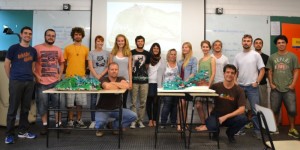 A 8ª turma com Geovano, Alex, Lucas, Josie, Marcela, Reginaldo, Elisa, Valéria, Ingrid, Marina, Jordi, Junior, Henrique e Gabriel